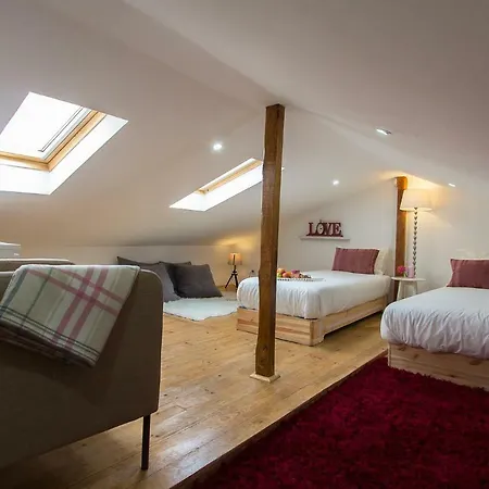 Alfama Regueira Duplex Apartment *