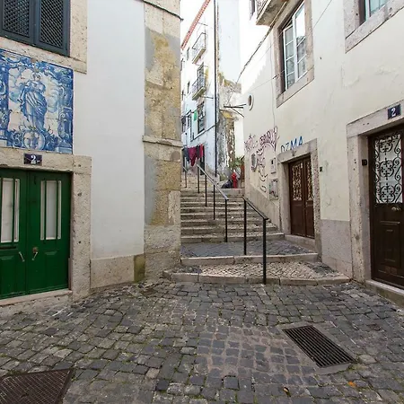 Alfama Regueira Duplex Apartment *